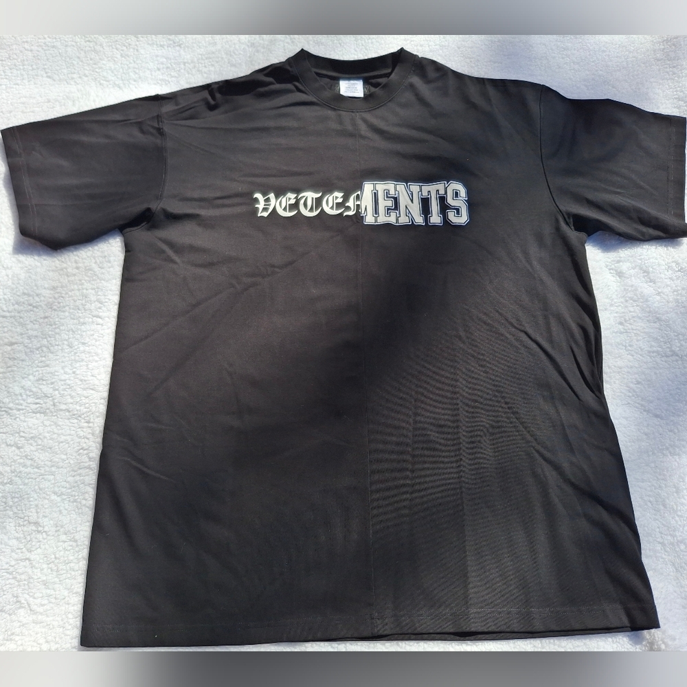 Vetements Unisex Embroidered Black Short Sleeve Tee Garderobe Collection - XL